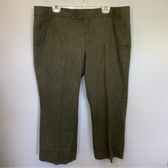 Old Navy Dark Olive Capris - Picture 1 of 7
